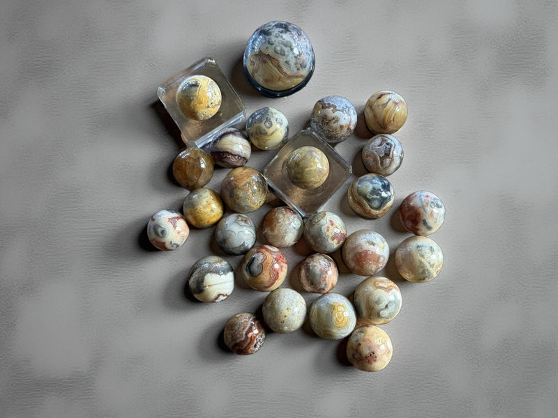 Crazy Lace Agate Small Sphere from Madagascar, joy, happiness and optimism FB3030 🧡