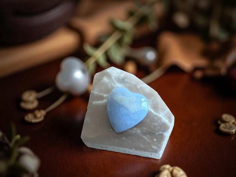 Blue Chalcedony Heart Cabochon FB2929 💦