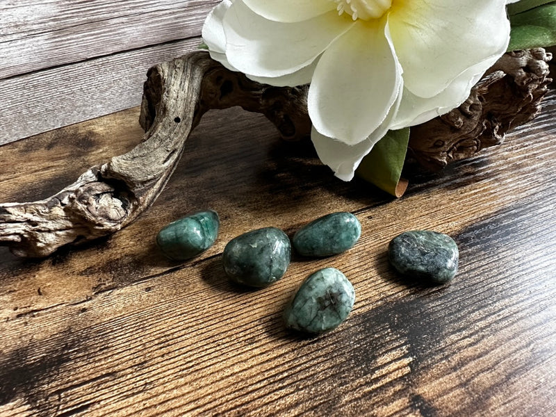 Tumbled Emerald for Heart Chakra, relationships and clarity FB1224