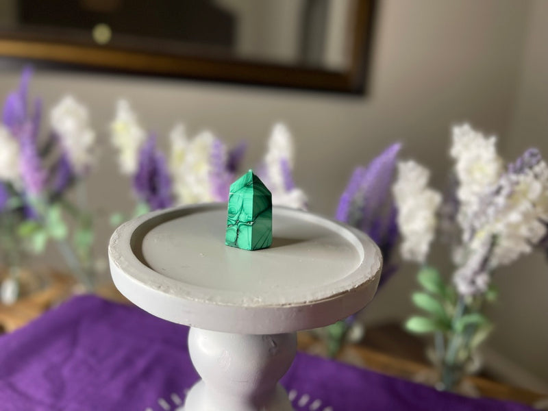 Malachite Polished Standing Point / Tower for concentration, energy, intuition, stability, love FB2394