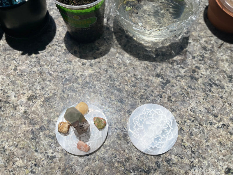 Selenite Etched Round Charging Plates / Bases for crystal grids and display FB1488