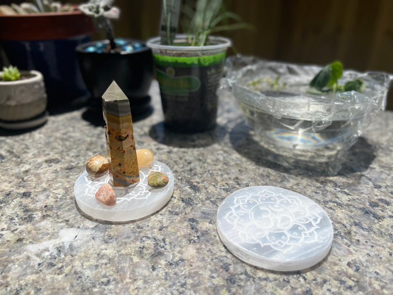 Selenite Etched Round Charging Plates / Bases for crystal grids and display FB1488