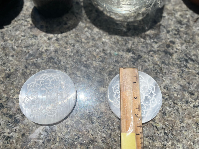 Selenite Etched Round Charging Plates / Bases for crystal grids and display FB1488