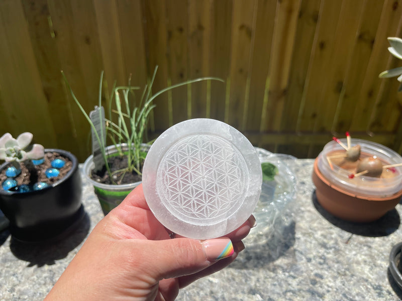 Selenite Etched Round Charging Plates / Bases for crystal grids and display FB1488
