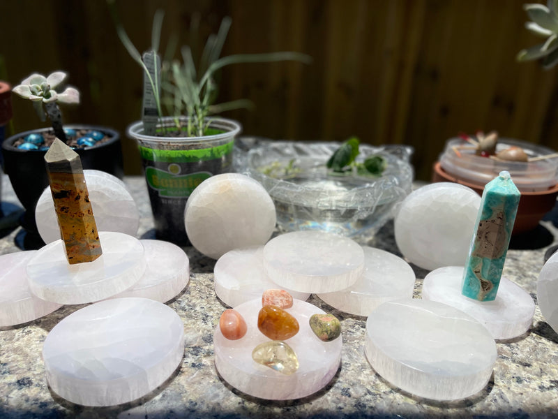 Selenite Etched Round Charging Plates / Bases for crystal grids and display FB1488