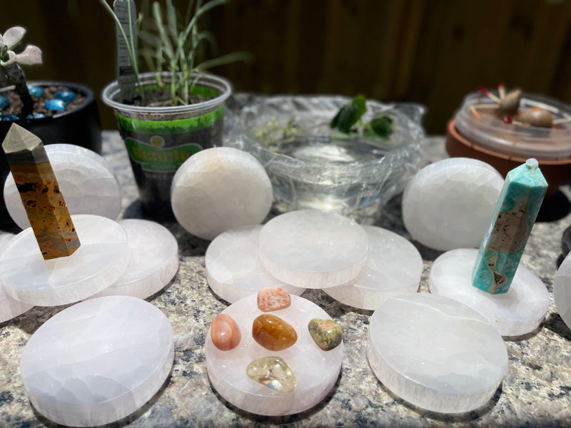 Selenite Etched Round Charging Plates / Bases for crystal grids and display FB1488