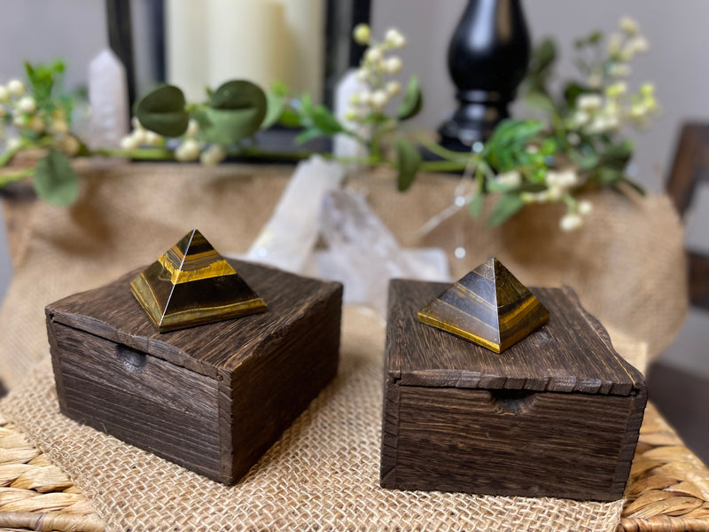 Tiger Eye Pyramid, positivity, prosperity, willpower, personal power, courage FB2531