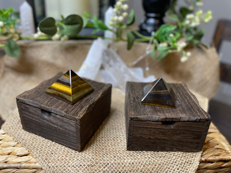 Tiger Eye Pyramid, positivity, prosperity, willpower, personal power, courage FB2531