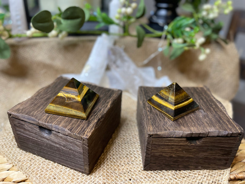 Tiger Eye Pyramid, positivity, prosperity, willpower, personal power, courage FB2531