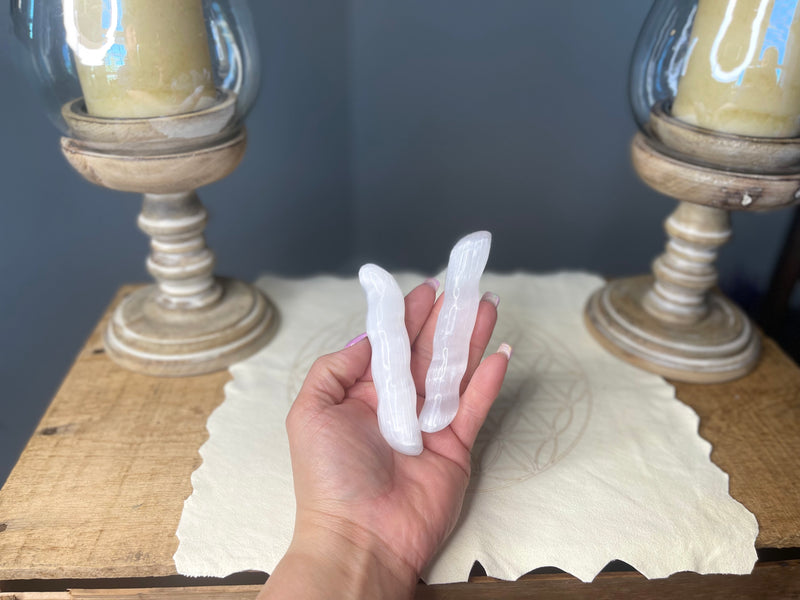 Selenite Twist Wand with Terminated Point, ethereal and purifying; FB1921