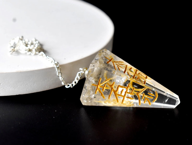 Clear Quartz with Reiki Symbols Pendulums FB2870 ✨
