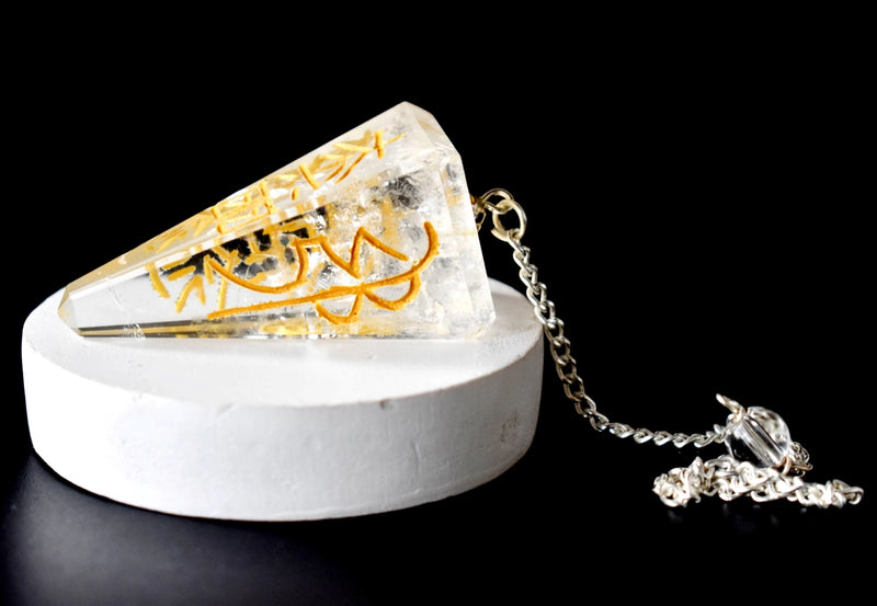 Clear Quartz with Reiki Symbols Pendulums FB2870 ✨