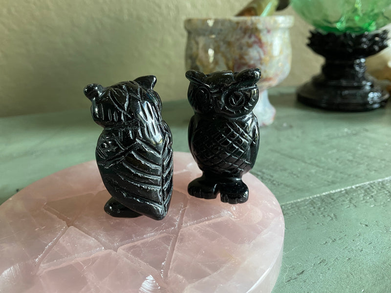 Owl Carving - Totem / Spirit Owl, Assorted Gemstones FB1343