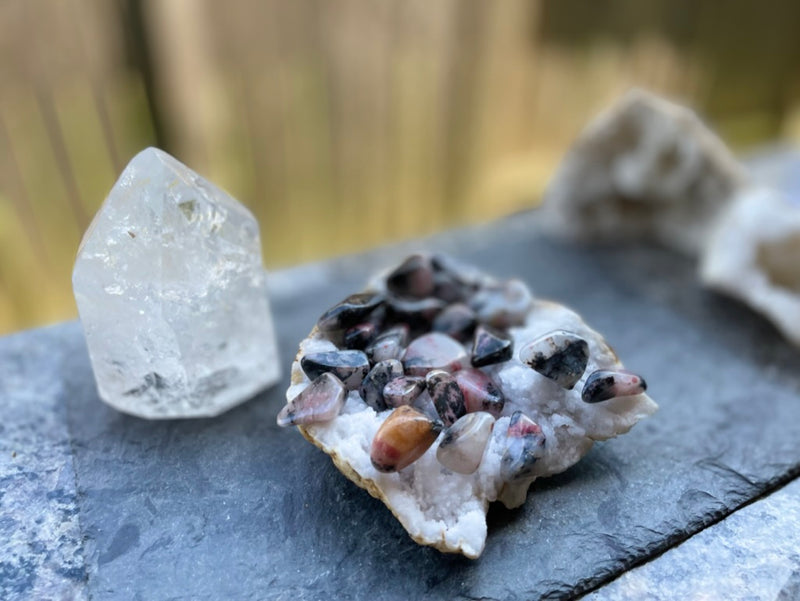 Tumbled Rhodonite in Quartz or Dioptase FB1253