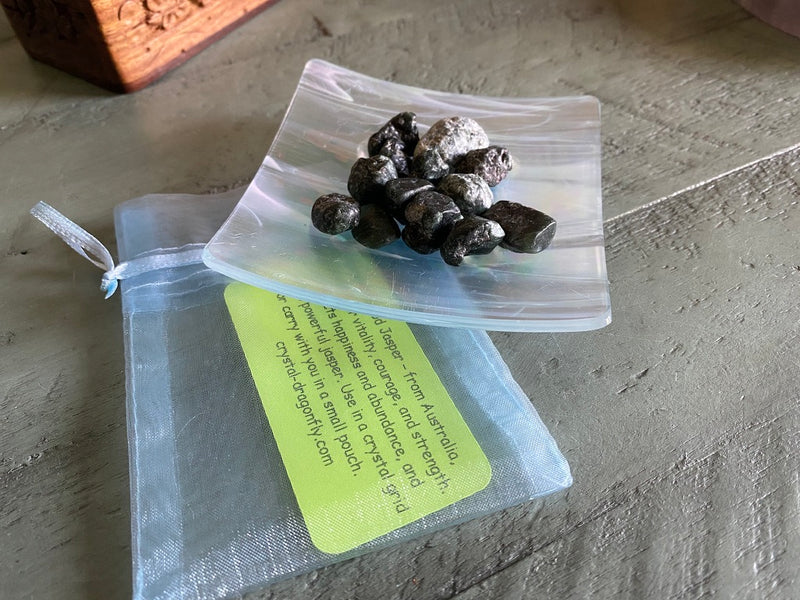 Tumbled Green Dragon Blood Jasper Chips Grab Bag FB3050