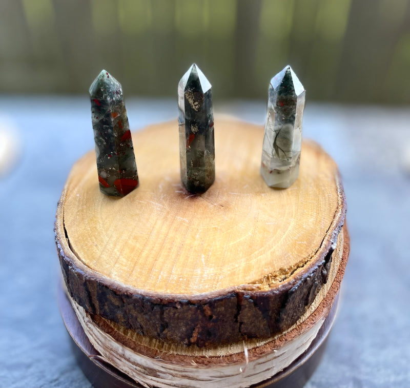 Chicken Blood Stone Polished Standing Points (Towers) FB2563