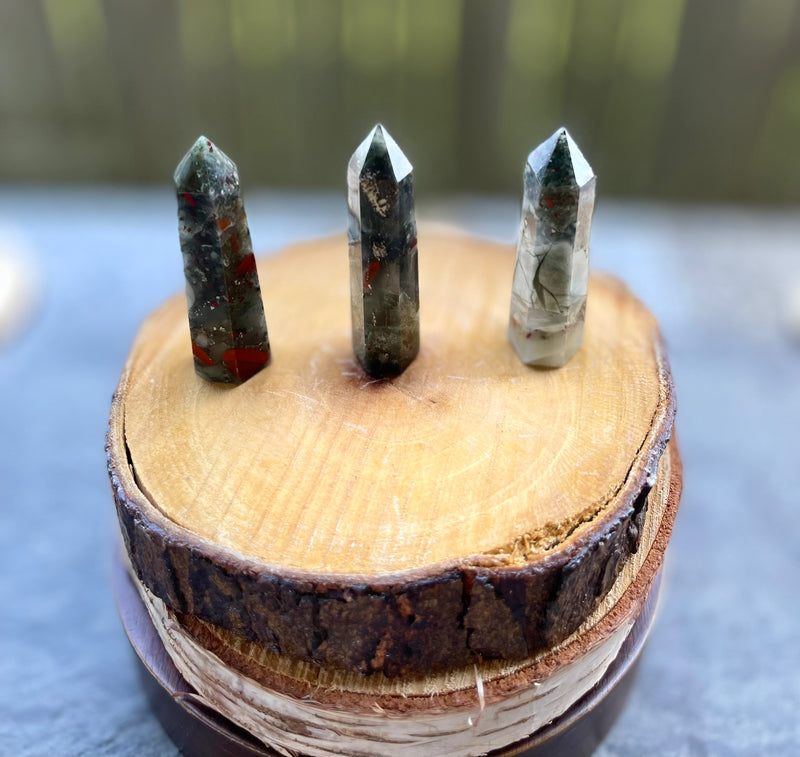 Chicken Blood Stone Polished Standing Points (Towers) FB2563