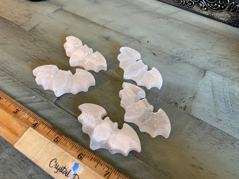 Selenite Bat Carving, Spirit / Totem Animal 🦇 FB2398