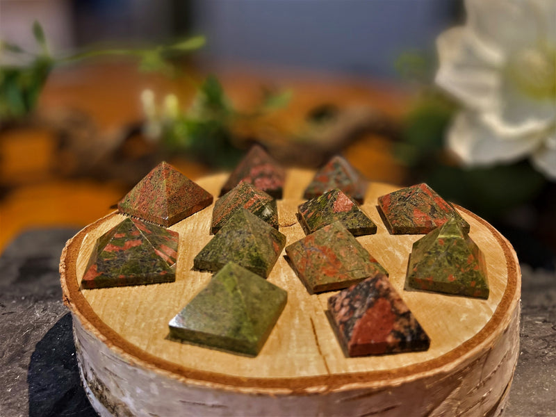 Pyramids carved from jasper, sodalite, obsidian and unakite FB1871