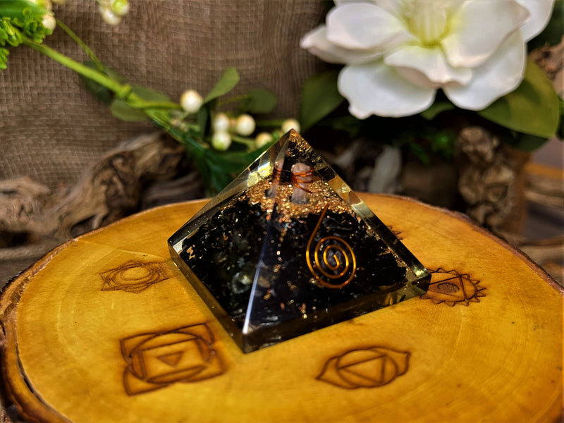 Copper & Gemstone Orgon / Orgonite Spiral Pyramid; FB2505