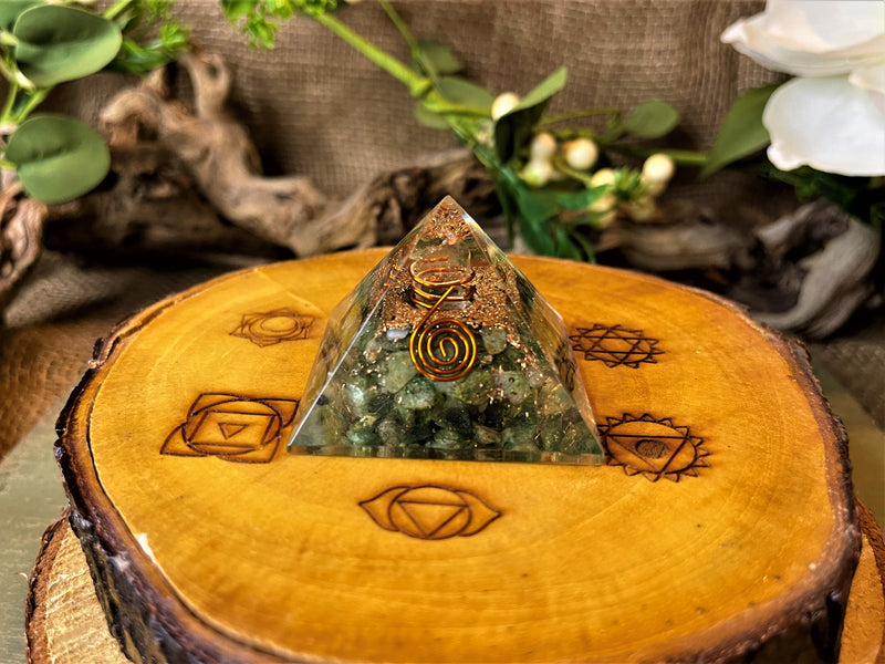 Copper & Gemstone Orgon / Orgonite Spiral Pyramid; FB2505