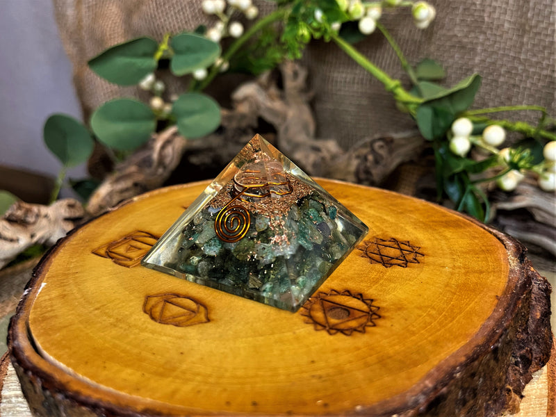 Copper & Gemstone Orgon / Orgonite Spiral Pyramid; FB2505