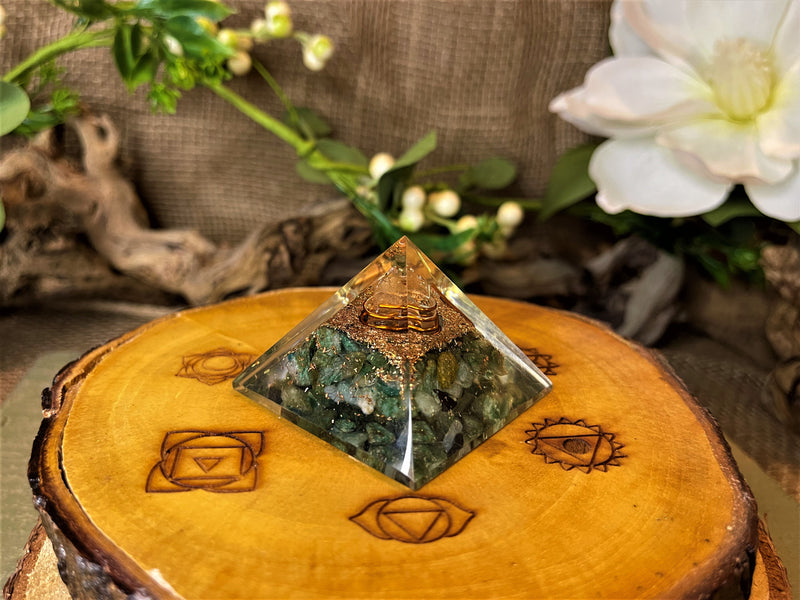 Copper & Gemstone Orgon / Orgonite Spiral Pyramid; FB2505