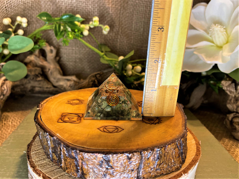 Copper & Gemstone Orgon / Orgonite Spiral Pyramid; FB2505