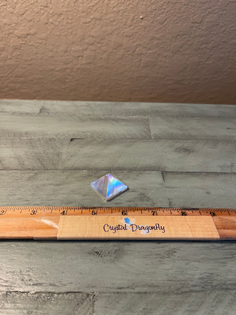 Angel Aura Clear Quartz Pyramid FB2253