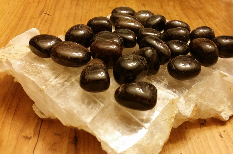 Tumbled Garnet - Manifestation, Protection, Love & Compassion