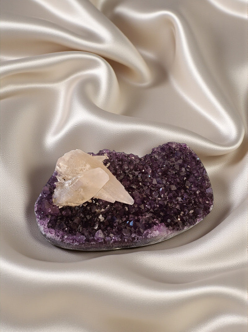 Amethyst Rough with Calcite Crystal Inclusions Geode Cluster 💠 8380