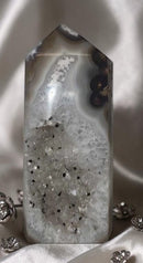 Agate Drusy Gray or Brown Point / Tower FB2561 🪔