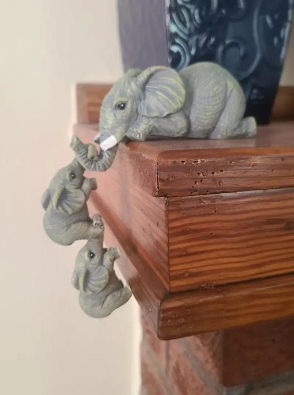 Elephant Mom and Babies Shelf Topper FB3388