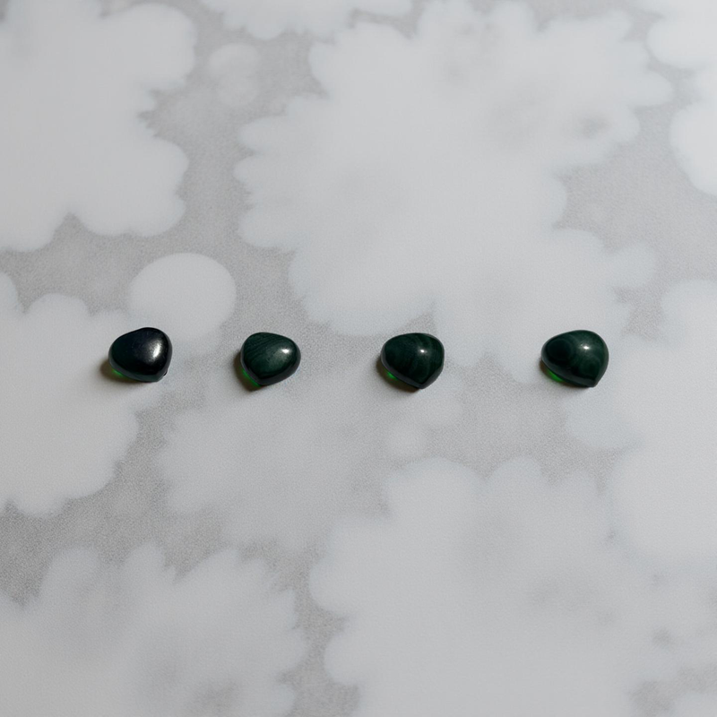 Malachite Pocket Heart  for intuition, concentration, protection FB3084