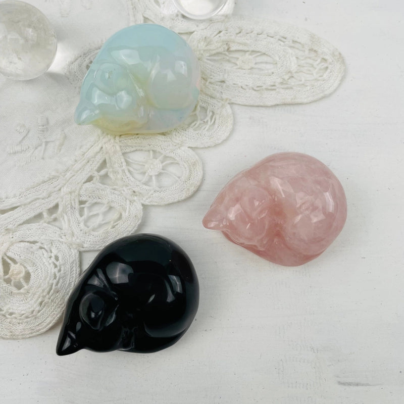 Sleeping Cat Kitten Rose Quartz or Opalite Carving Totem / Spirit Animal FB2311 🐈‍⬛