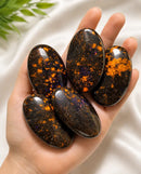Yooperlite Palm Stone UV Reactive Stone FB1411 💜