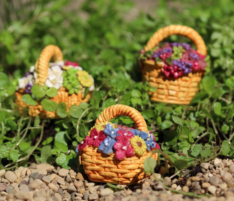 Fairy Garden / Miniature Accessories - Flower Basket with Handle; FB1726