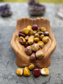 Tumbled Mookaite for shielding and decision making